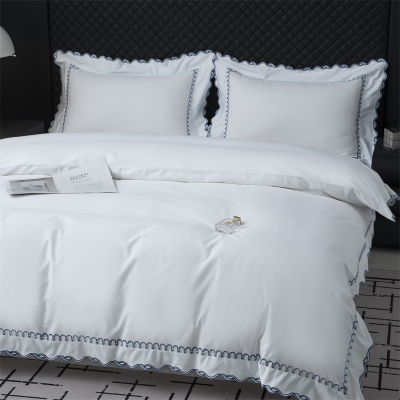 طقم مفروشات ساتان فاخر بتصميم تطريز رائع 350 خيط طقم مفروشات ساتان فاخر بتصميم تطريز رائع 350 خيط