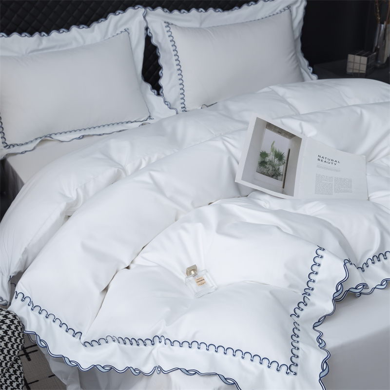 طقم مفروشات ساتان فاخر بتصميم تطريز رائع 350 خيط طقم مفروشات ساتان فاخر بتصميم تطريز رائع 350 خيط