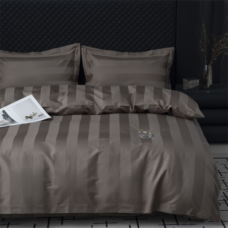 طقم مفروشات من قطن الساتين 750TC بخطوط ساتين 7 سم طقم مفروشات من قطن الساتين 750TC بخطوط ساتين 7 سم