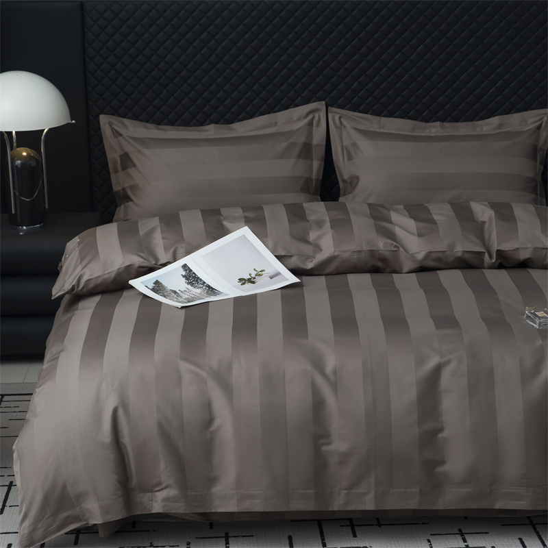 طقم مفروشات من قطن الساتين 750TC بخطوط ساتين 7 سم طقم مفروشات من قطن الساتين 750TC بخطوط ساتين 7 سم