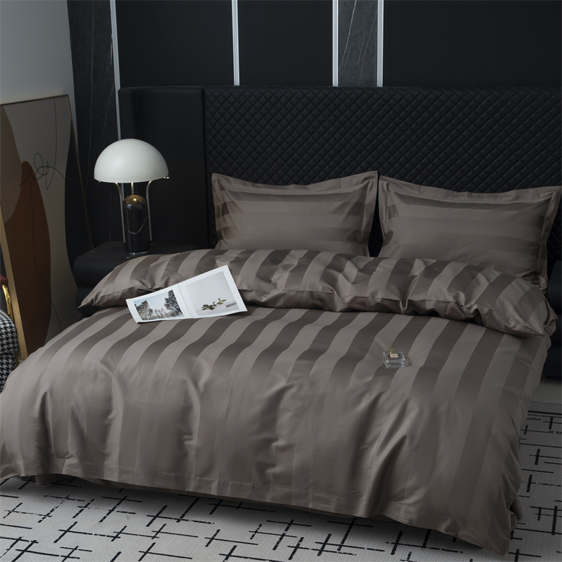 طقم مفروشات من قطن الساتين 750TC بخطوط ساتين 7 سم طقم مفروشات من قطن الساتين 750TC بخطوط ساتين 7 سم
