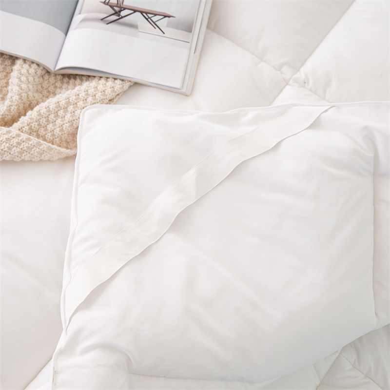 واقي مرتبة مزدوج الطبقات بحشوة الألياف الدقيقة مع سحاب واقي مرتبة مزدوج الطبقات بحشوة الألياف الدقيقة مع سحاب