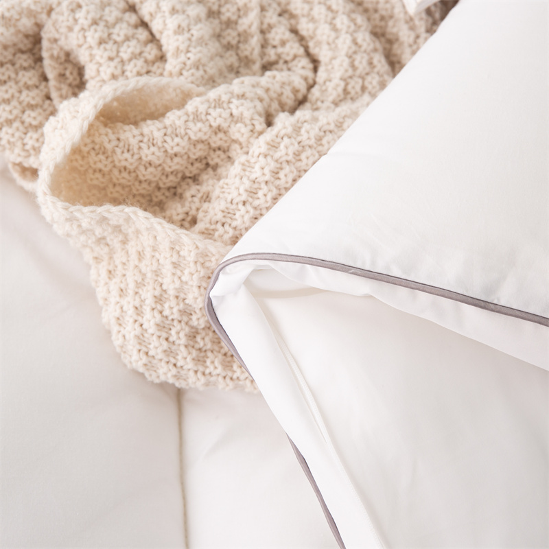 واقي مرتبة مزدوج الطبقات بحشوة الألياف الدقيقة مع سحاب واقي مرتبة مزدوج الطبقات بحشوة الألياف الدقيقة مع سحاب