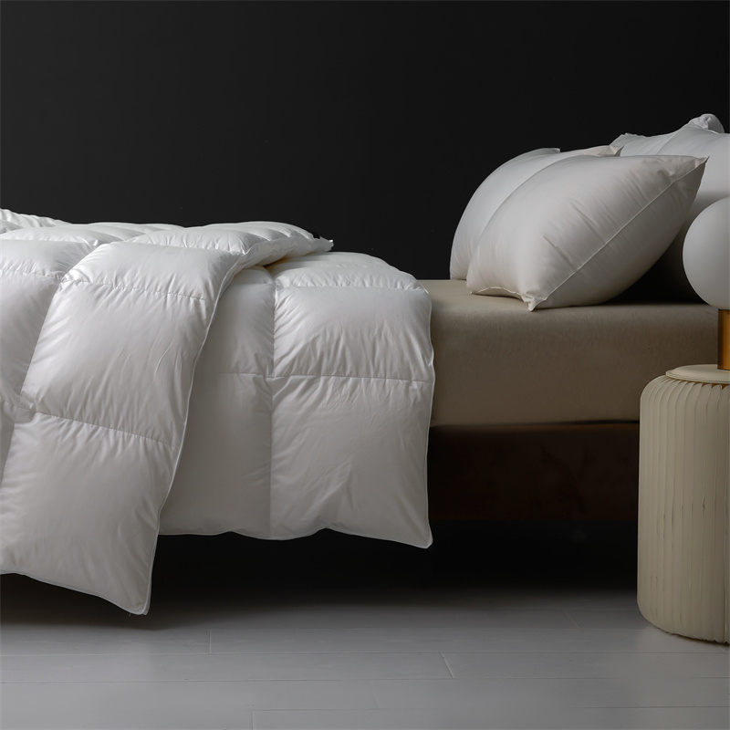 لحاف ريش إوز ناعم وخفيف الوزن لتدفئة الشتاء لحاف ريش إوز ناعم وخفيف الوزن لتدفئة الشتاء