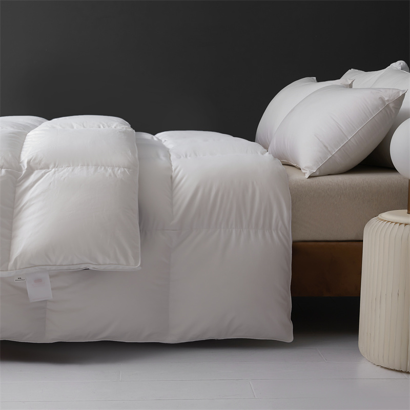 لحاف ريش إوز ناعم وخفيف الوزن لتدفئة الشتاء لحاف ريش إوز ناعم وخفيف الوزن لتدفئة الشتاء