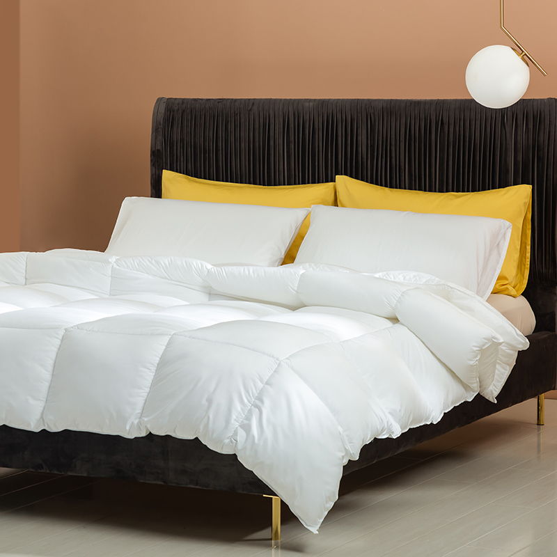 لحاف بريش الإوز مع غطاء قطني 100% للفنادق الفاخرة لحاف بريش الإوز مع غطاء قطني 100% للفنادق الفاخرة