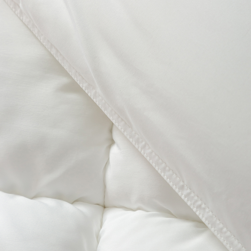 لحاف بريش الإوز مع غطاء قطني 100% للفنادق الفاخرة لحاف بريش الإوز مع غطاء قطني 100% للفنادق الفاخرة