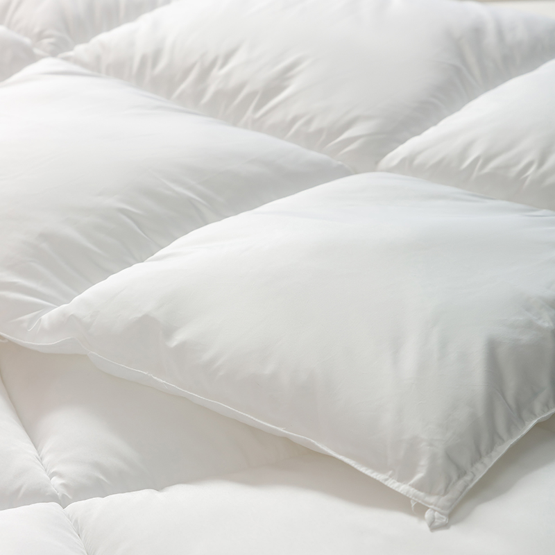 لحاف بريش الإوز مع غطاء قطني 100% للفنادق الفاخرة لحاف بريش الإوز مع غطاء قطني 100% للفنادق الفاخرة