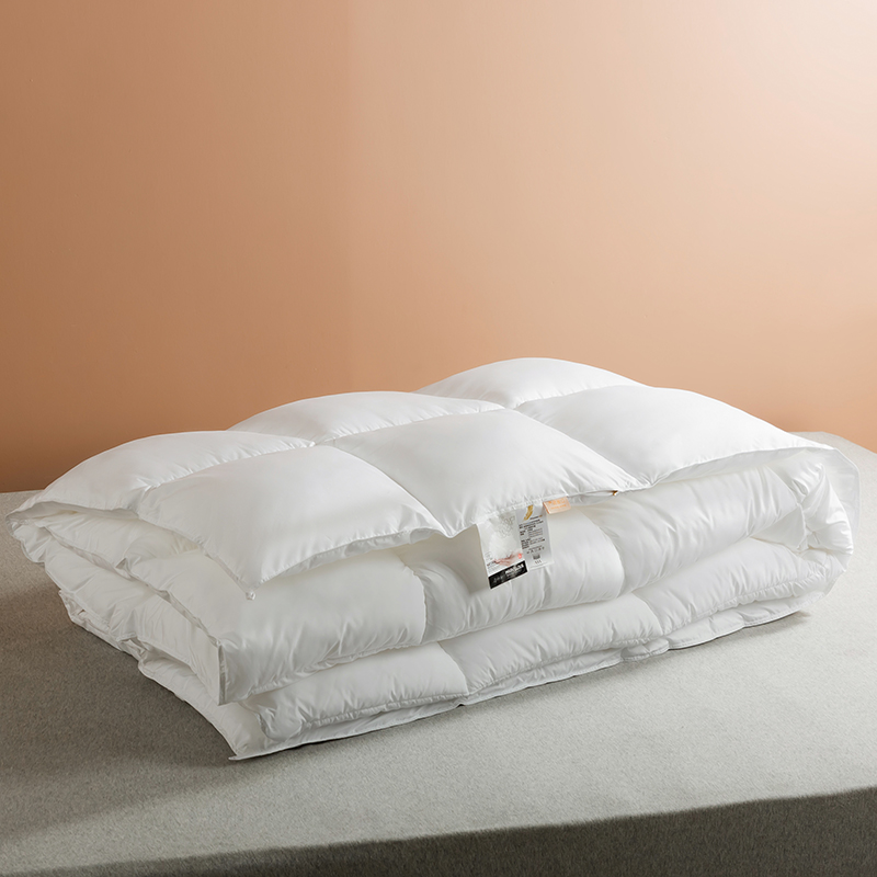 لحاف بريش الإوز مع غطاء قطني 100% للفنادق الفاخرة لحاف بريش الإوز مع غطاء قطني 100% للفنادق الفاخرة