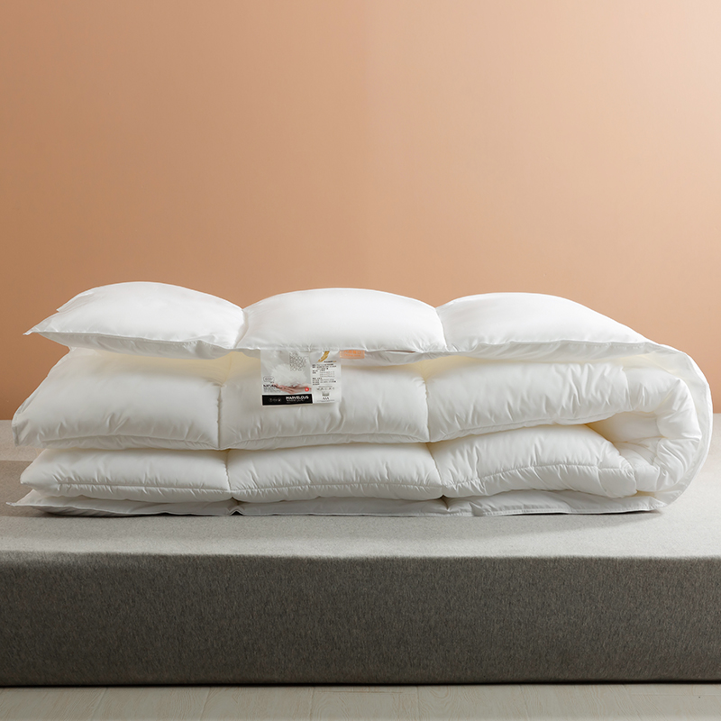 لحاف بريش الإوز مع غطاء قطني 100% للفنادق الفاخرة لحاف بريش الإوز مع غطاء قطني 100% للفنادق الفاخرة